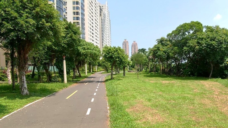 Scrivinor - Veloist - Taipei Cycling - Left Bank Paradise