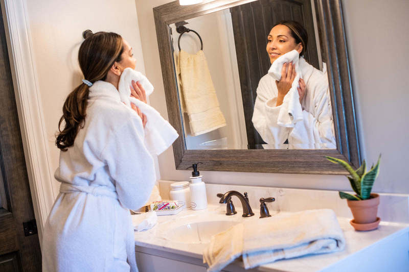 How to Choose Bath Towels: Your Complete Towel Buying Guide - American  Blossom Linens